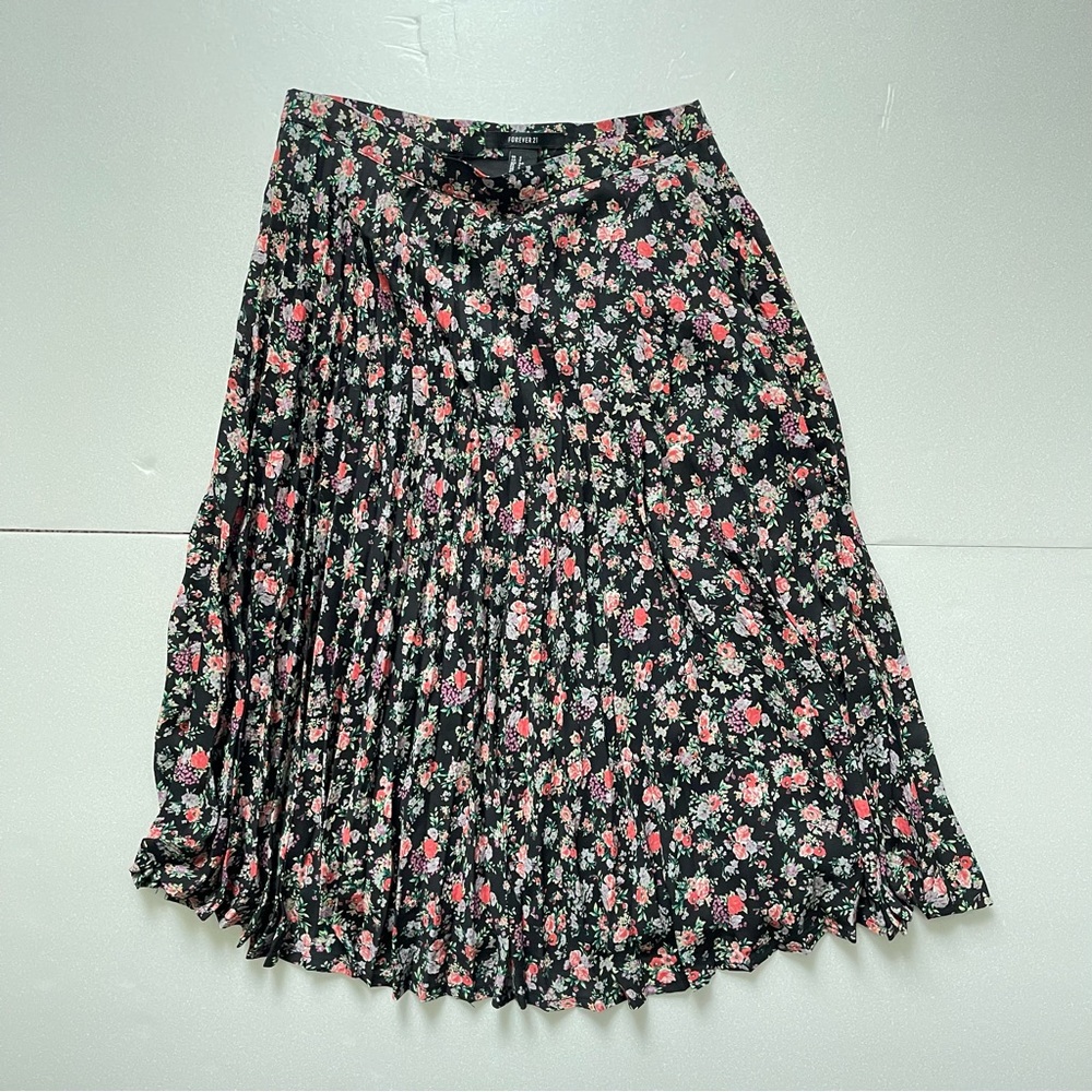 Floral Pleated Skirt
